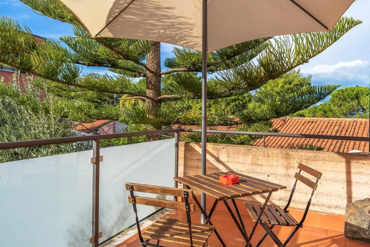 Les Calanques Audeandeb Apartment Augusta 0*,  Italy